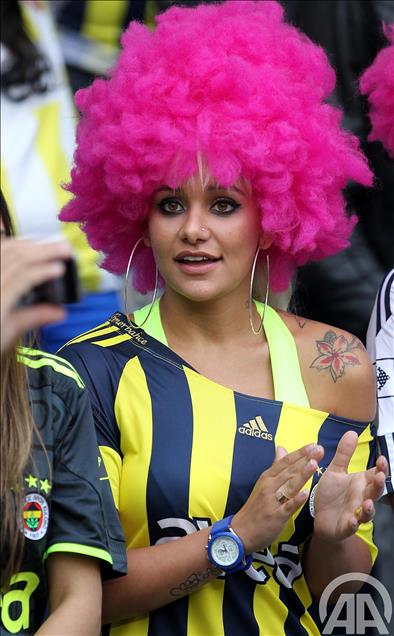 FENERBAHCE TARAFTARINDAN TAKIMA DESTEK