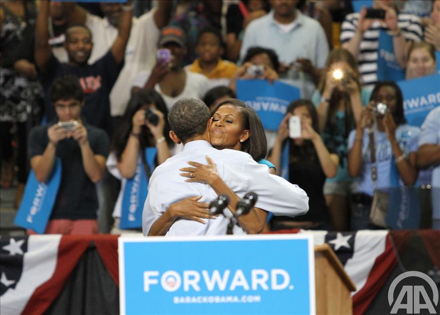 OBAMA ILK MITINGLERINI VIRGINIA VE OHIO EYALETLERINDE YAPTI