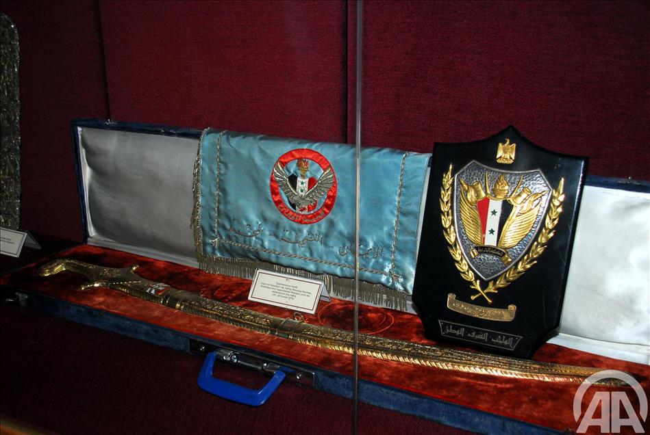 AA MAKARIOS'UN CALISMA OFISINI GORUNTULEDI