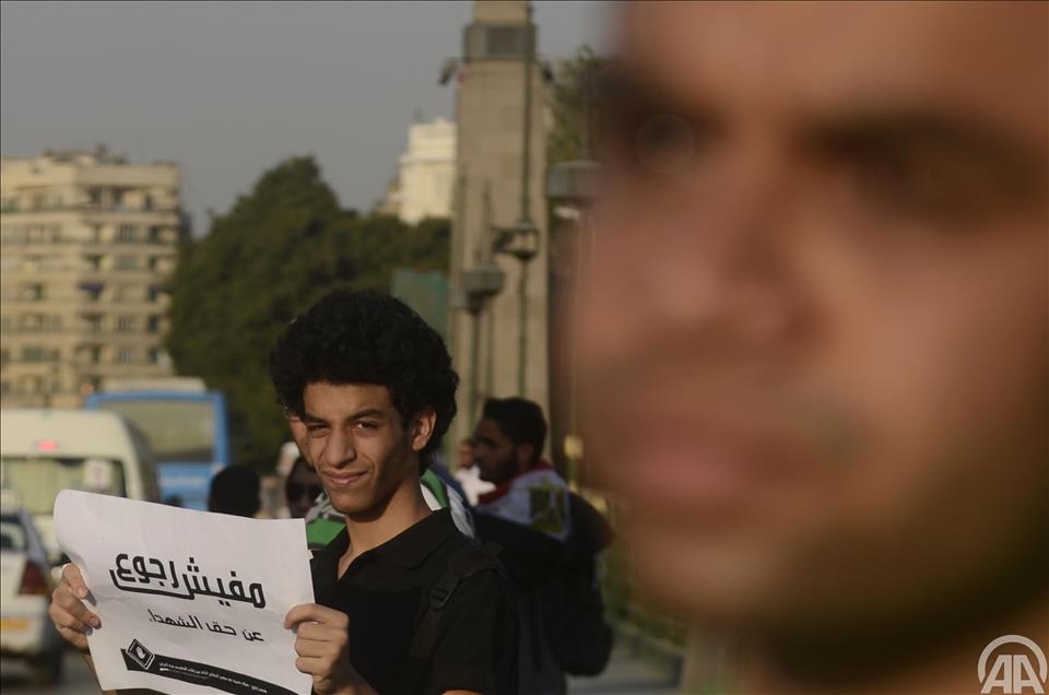 المصرييون يحيون الذكرى الثانية لوفاة خالد سعيد