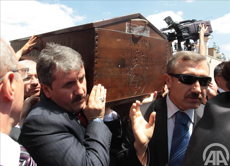 SAIR VE YAZAR ABDURRAHIM KARAKOC'UN VEFATI