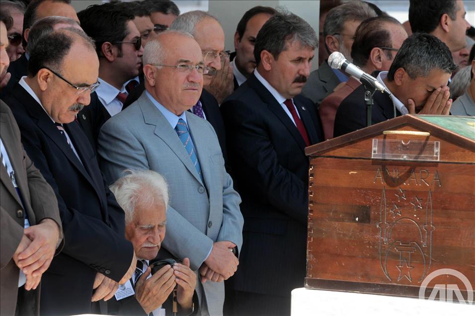 SAIR VE YAZAR ABDURRAHIM KARAKOC'UN VEFATI