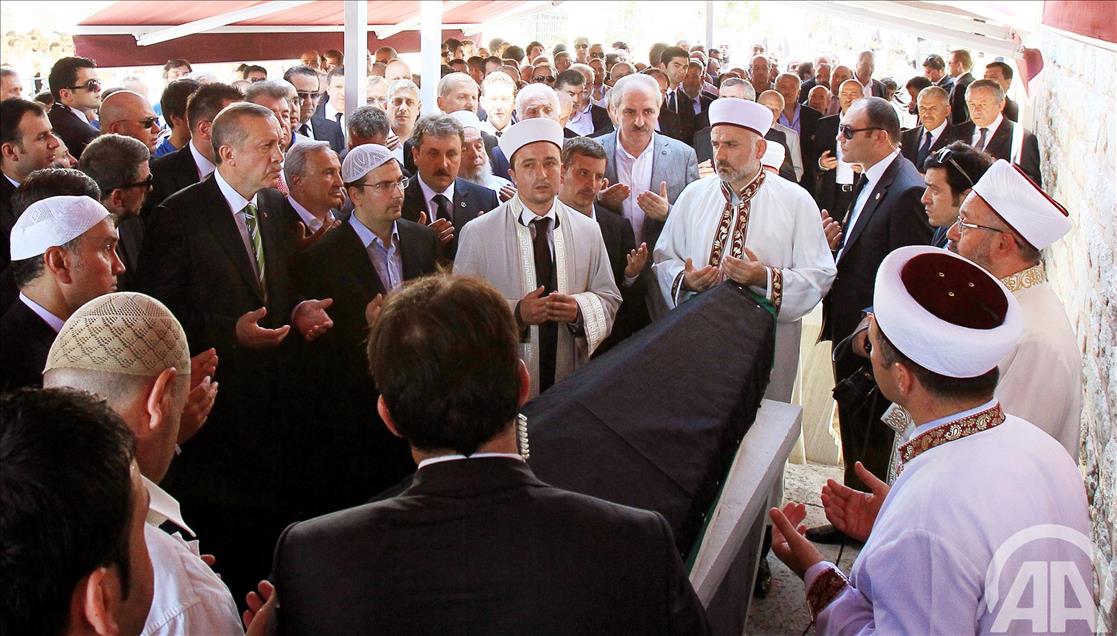 IS ADAMI SABRI ULKER SON YOLCULUGUNA UGURLANIYOR