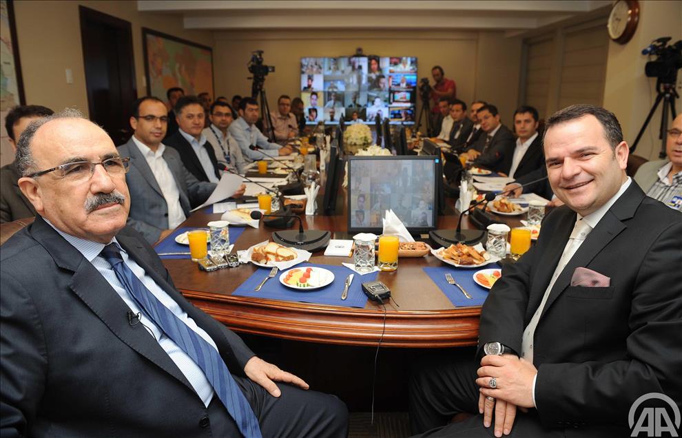 BASBAKAN YARDIMCISI ATALAY, AA EDITOR MASASI'NDA