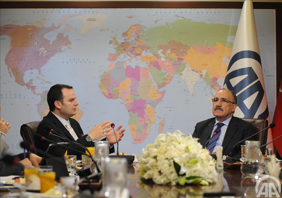 BASBAKAN YARDIMCISI ATALAY, AA EDITOR MASASI'NDA