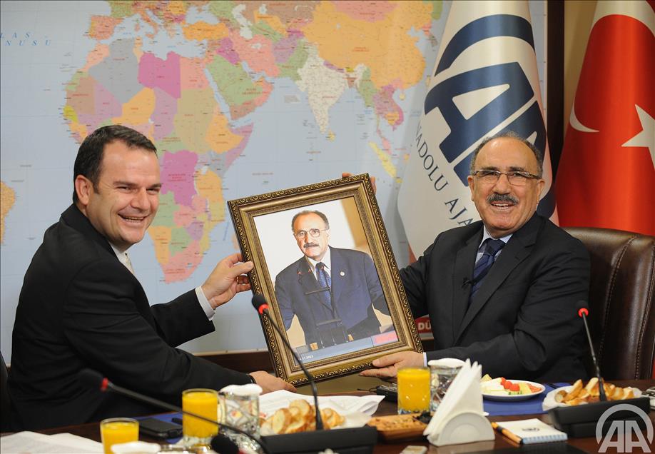 BASBAKAN YARDIMCISI ATALAY, AA EDITOR MASASI'NDA