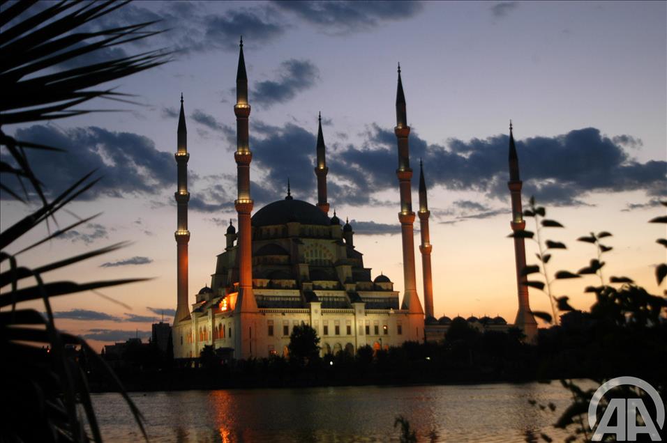 ADANA'DA BERAT KANDILI