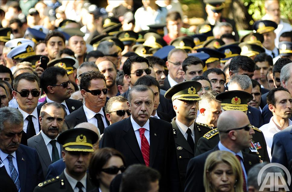 SEHIT PILOTLARIMIZI UGURLUYORUZ