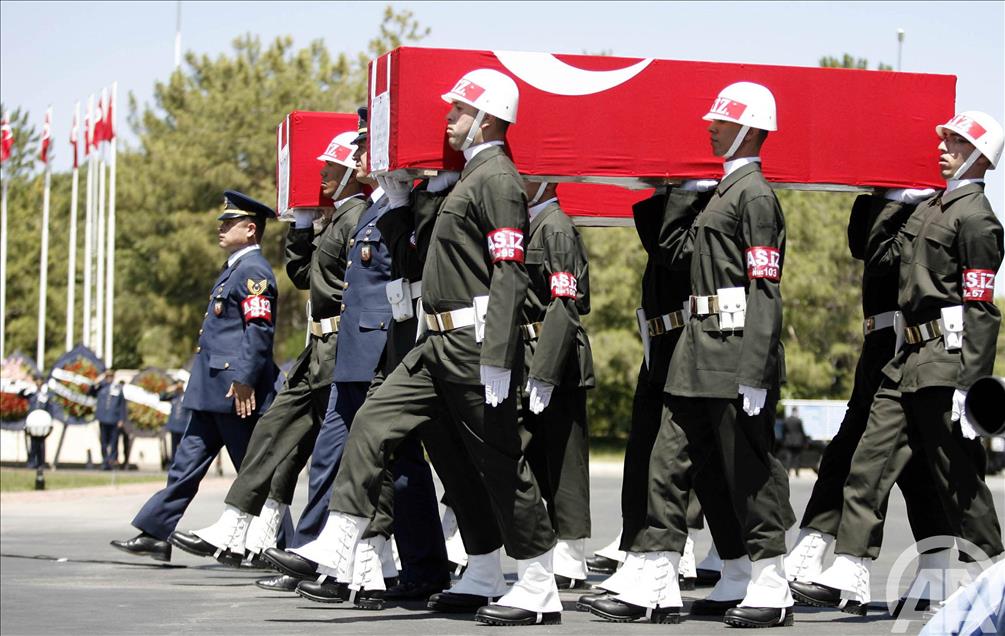 SEHIT PILOTLARIMIZI UGURLUYORUZ
