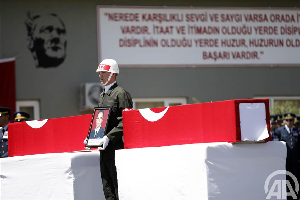 SEHIT PILOTLARIMIZI UGURLUYORUZ