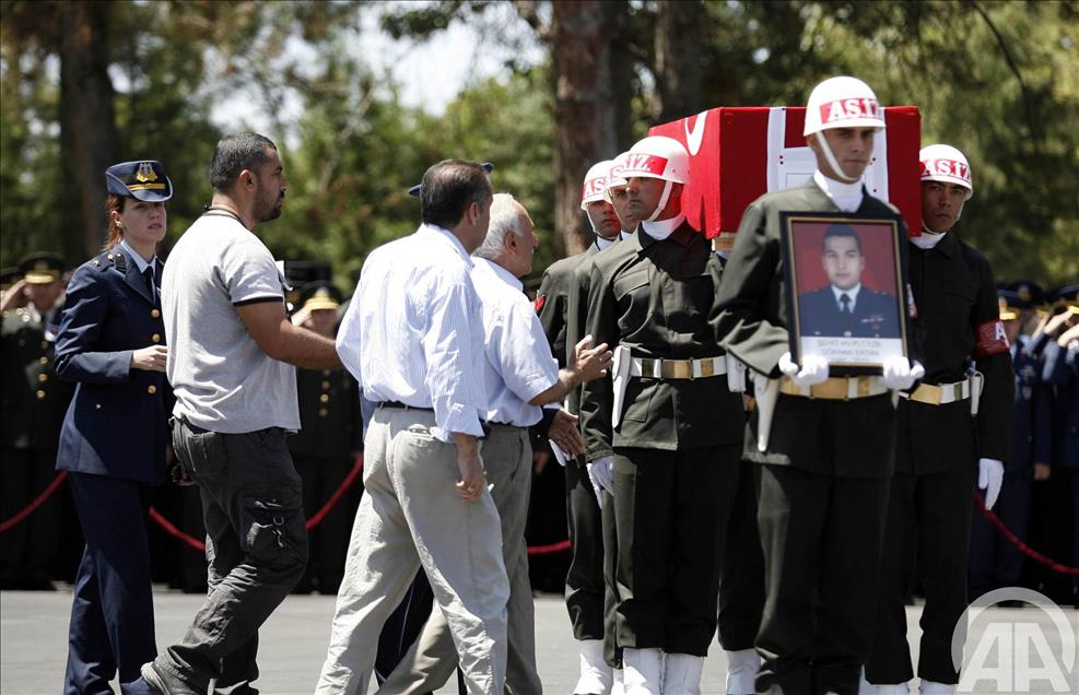 SEHIT PILOTLARIMIZI UGURLUYORUZ
