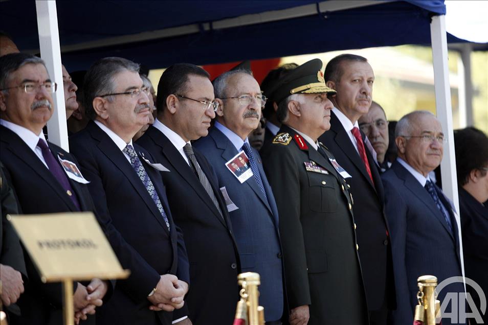 SEHIT PILOTLARIMIZI UGURLUYORUZ