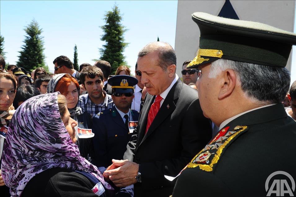 SEHIT PILOTLARIMIZI UGURLUYORUZ