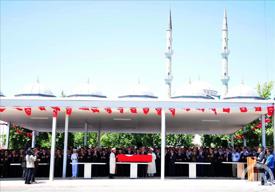 SEHIT PILOTLARIMIZI UGURLUYORUZ