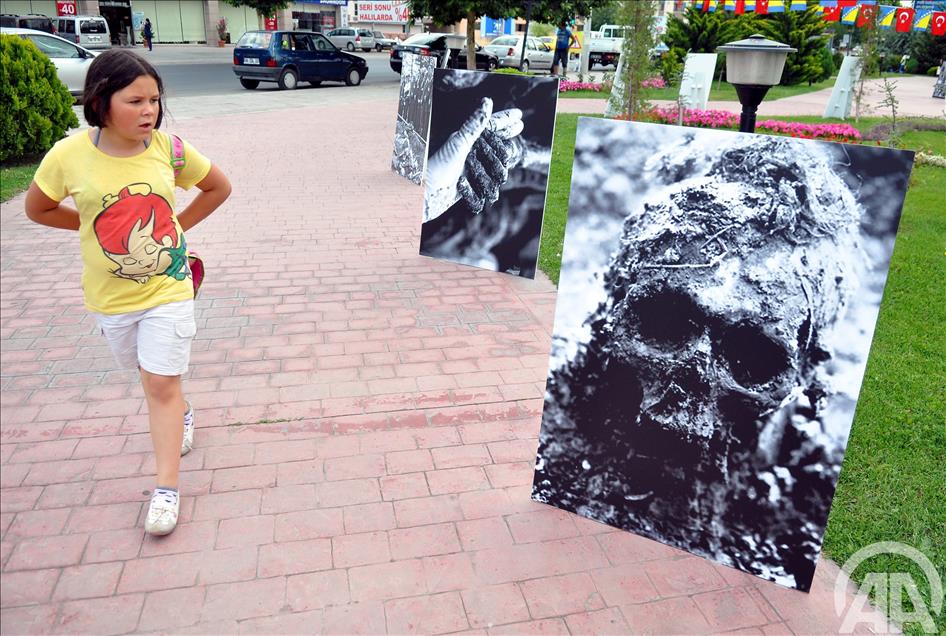 SREBRENITSA KATLIAMI ANILDI