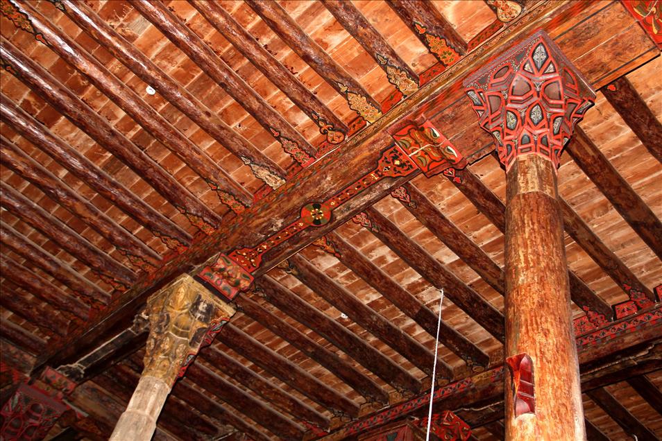 AHSAP VE CINININ MUHTESEM UYUMU: ESREFOGLU CAMII