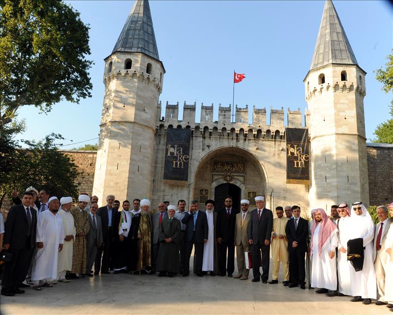 ISLAM DUNYASI RAMAZAN'DA ISTANBUL'DA BULUSUYOR