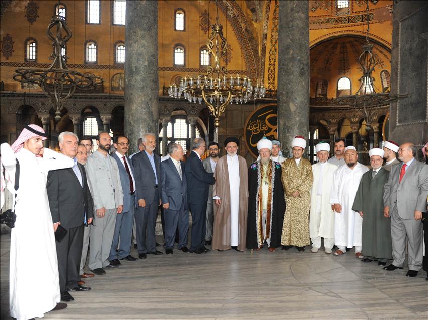 ISLAM DUNYASI RAMAZAN'DA ISTANBUL'DA BULUSUYOR