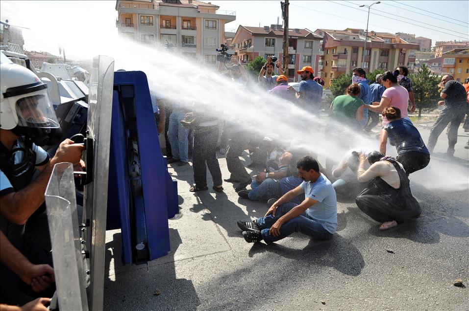 BASKENTTE OLAYLI GECEKONDU YIKIMI