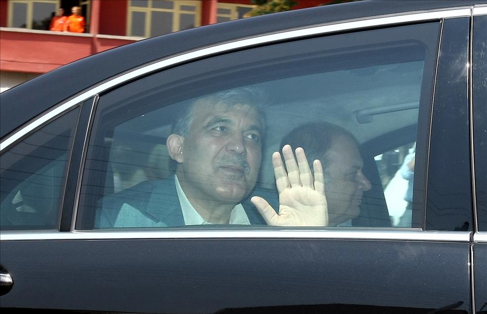 CUMHURBASKANI GUL, ULUCANLAR MUZESI'NI ZIYARET ETTI