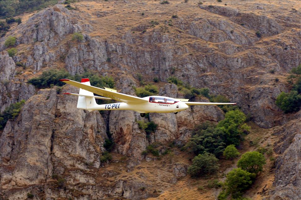 PILOTLUK HAYALLERINE ILK ADIMI PLANORLE ATIYORLAR