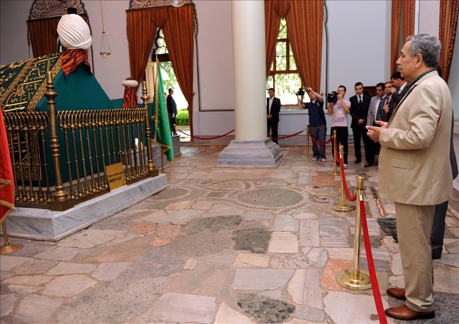 BASBAKAN YARDIMCISI BULENT ARINC