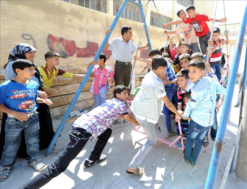 HALEP'TE SILAHLARIN GOLGESINDE BAYRAM
