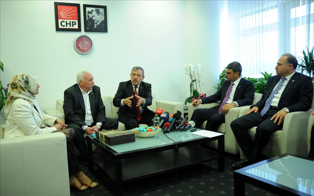CHP'DE BAYRAMLASMA