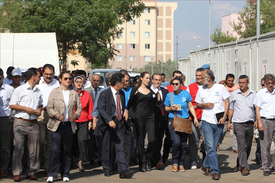 BM OZEL TEMSILCISI UNLU AKTRIS ANGELINA JOLIE, ISLAHIYE'DE