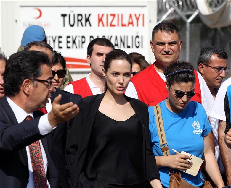 BM OZEL TEMSILCISI UNLU AKTRIS ANGELINA JOLIE, ISLAHIYE'DE