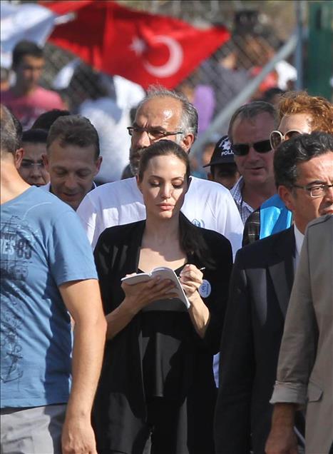 BM OZEL TEMSILCISI UNLU AKTRIS ANGELINA JOLIE, ISLAHIYE DEKI SUR