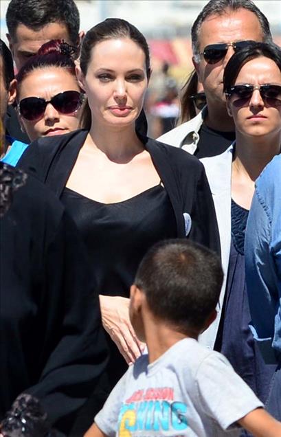 ANGELINA JOLIE, SURIYELI SIGINMACILARI ZIYARET ETTI