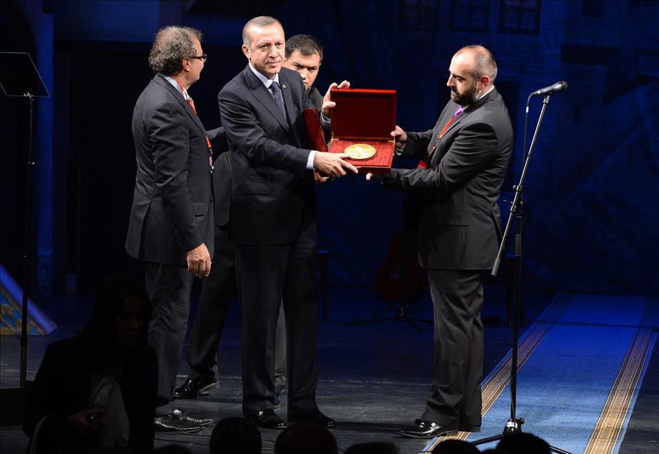 BASBAKAN ERDOGAN'A "ISA BEY ISHAKOVIC" ODULU