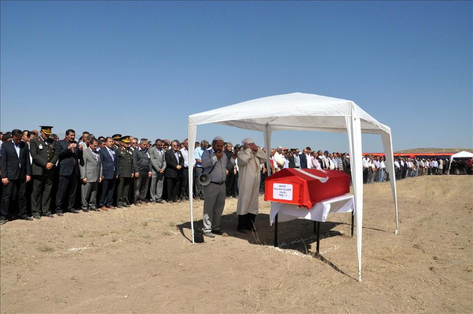SEHITLERIMIZI UGURLUYORUZ