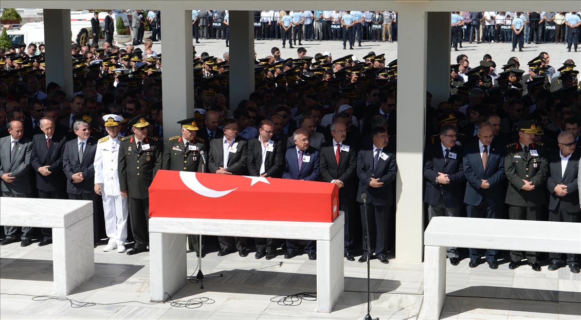 SEHITLERIMIZI UGURLUYORUZ