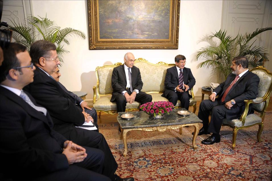 DISISLERI BAKANI DAVUTOGLU, KAHIRE'DE