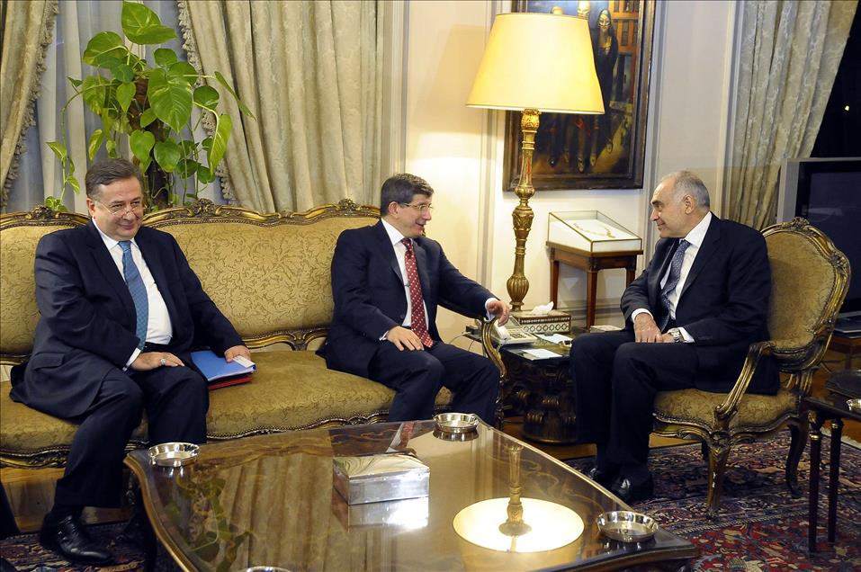 DISISLERI BAKANI AHMET DAVUTOGLU, KAHIRE'DE