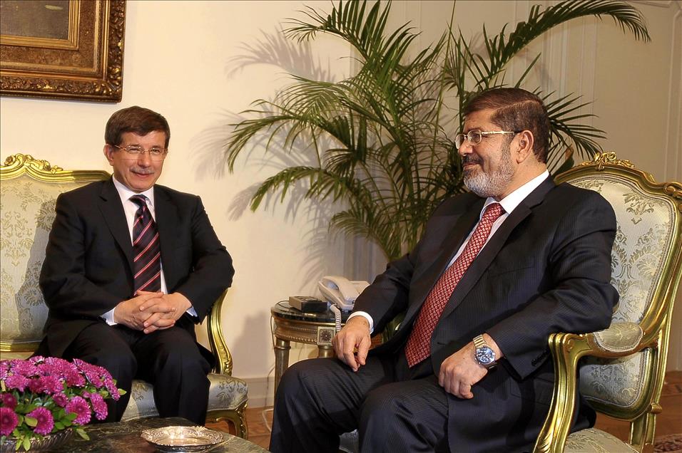 DISISLERI BAKANI DAVUTOGLU, KAHIRE'DE