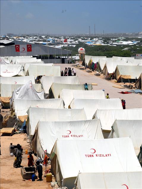 TURK KIZILAYI SOMALI'NIN KALBINI FETHETTI