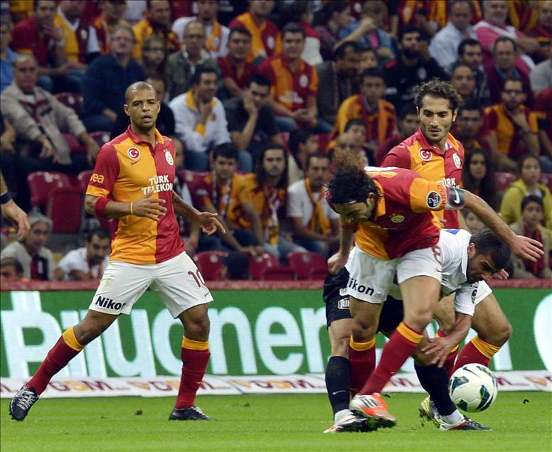 Galatasaray Akhisar Belediyespor'u 3-0 Mağlup Etti - Anadolu Ajansı