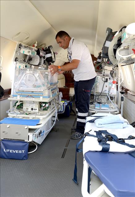 TURKIYE'NIN ILK DORT SEDYELI AMBULANS UCAGI