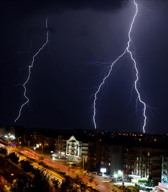 BASKENT'TE SIMSEKLI GECE