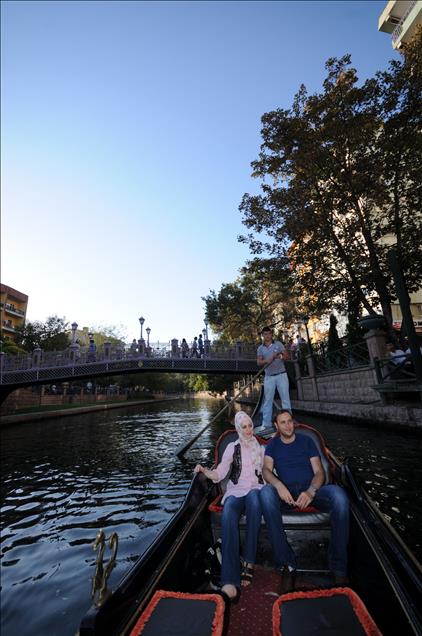 ESKISEHIR'IN GONDOLLARI VENEDIK'I ARATMIYOR