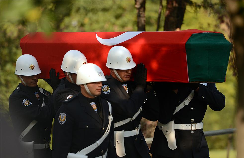 OZAL'IN MEZARININ ACILMASI