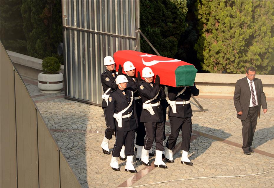 OZAL'IN MEZARININ ACILMASI