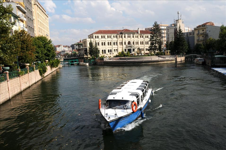 ESKISEHIR'IN GONDOLLARI VENEDIK'I ARATMIYOR