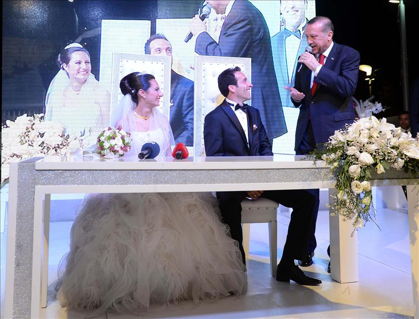 BASBAKAN ERDOGAN, ASLI CAKIR ALPTEKIN'IN DUGUNUNE KATILDI