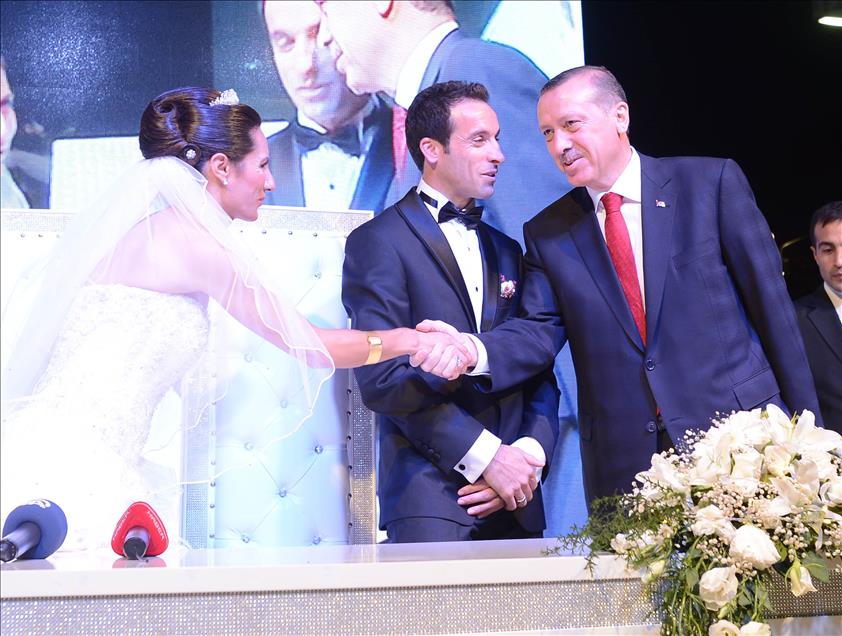 BASBAKAN ERDOGAN, ASLI CAKIR ALPTEKIN'IN DUGUNUNE KATILDI