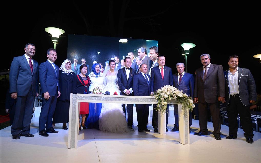 BASBAKAN ERDOGAN, ASLI CAKIR ALPTEKIN'IN DUGUNUNE KATILDI