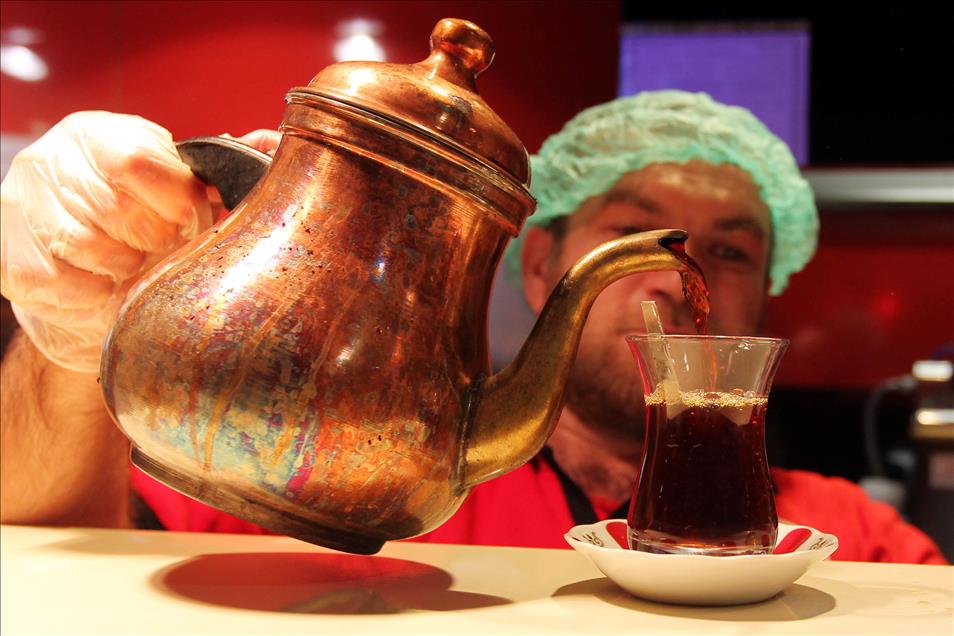 ISTANBUL'DAN MEKKE'YE SIMIT SERVISI
